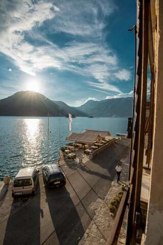 Отель Conte Hotel & Restaurant Пераст Апартаменты с 2 спальнями, отдельным входом и видом на море-11